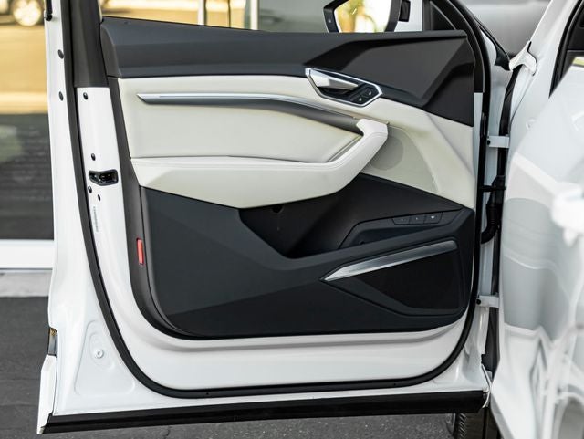 2024 Audi Q8 Sportback e-tron Premium Plus S line quattro