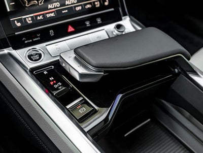 2024 Audi Q8 Sportback e-tron Premium Plus S line quattro