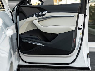 2024 Audi Q8 Sportback e-tron Premium Plus S line quattro