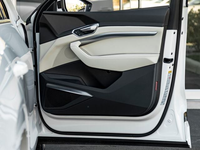 2024 Audi Q8 Sportback e-tron Premium Plus S line quattro