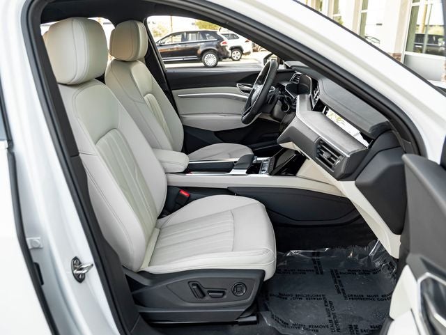 2024 Audi Q8 Sportback e-tron Premium Plus S line quattro