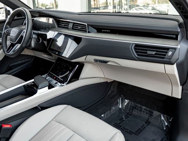 2024 Audi Q8 Sportback e-tron Premium Plus S line quattro