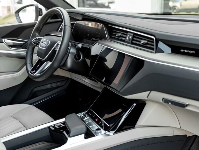 2024 Audi Q8 Sportback e-tron Premium Plus S line quattro