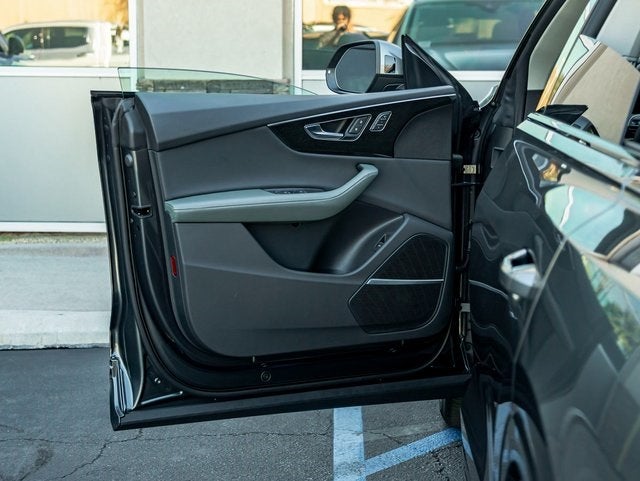 2025 Audi Q8 55 Premium Plus quattro