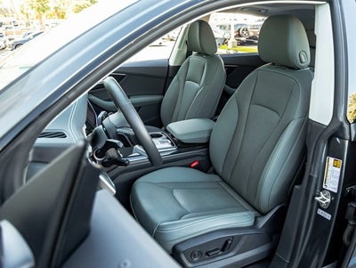 2025 Audi Q8 55 Premium Plus quattro