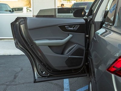 2025 Audi Q8 55 Premium Plus quattro