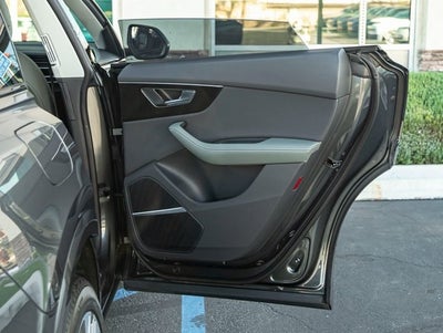 2025 Audi Q8 55 Premium Plus quattro