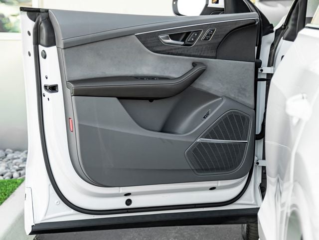 2023 Audi Q8 55 Prestige quattro