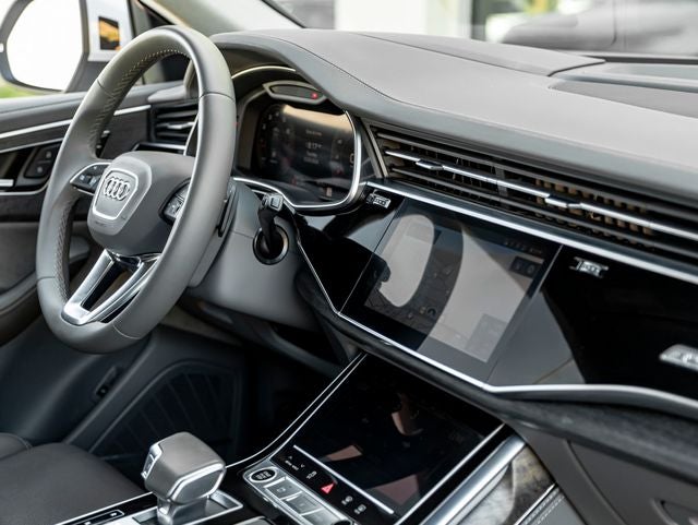 2023 Audi Q8 55 Prestige quattro