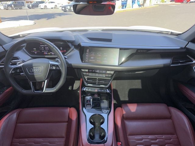 2022 Audi e-tron GT Prestige quattro