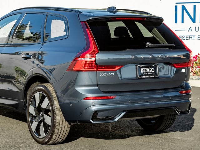 2024 Volvo XC60 Recharge Plug-In Hybrid T8 Plus Dark Theme