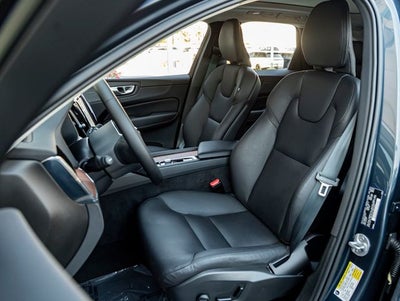 2024 Volvo XC60 Recharge Plug-In Hybrid T8 Plus Dark Theme