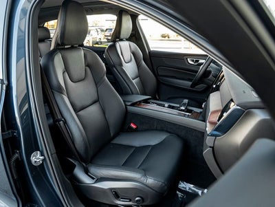 2024 Volvo XC60 Recharge Plug-In Hybrid T8 Plus Dark Theme