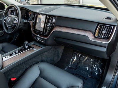 2024 Volvo XC60 Recharge Plug-In Hybrid T8 Plus Dark Theme