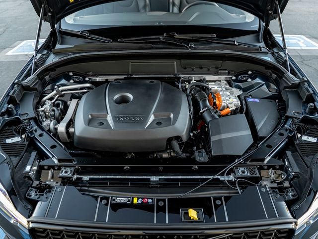2024 Volvo XC60 Recharge Plug-In Hybrid T8 Plus Dark Theme