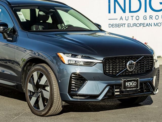 2024 Volvo XC60 Recharge Plug-In Hybrid T8 Plus Dark Theme