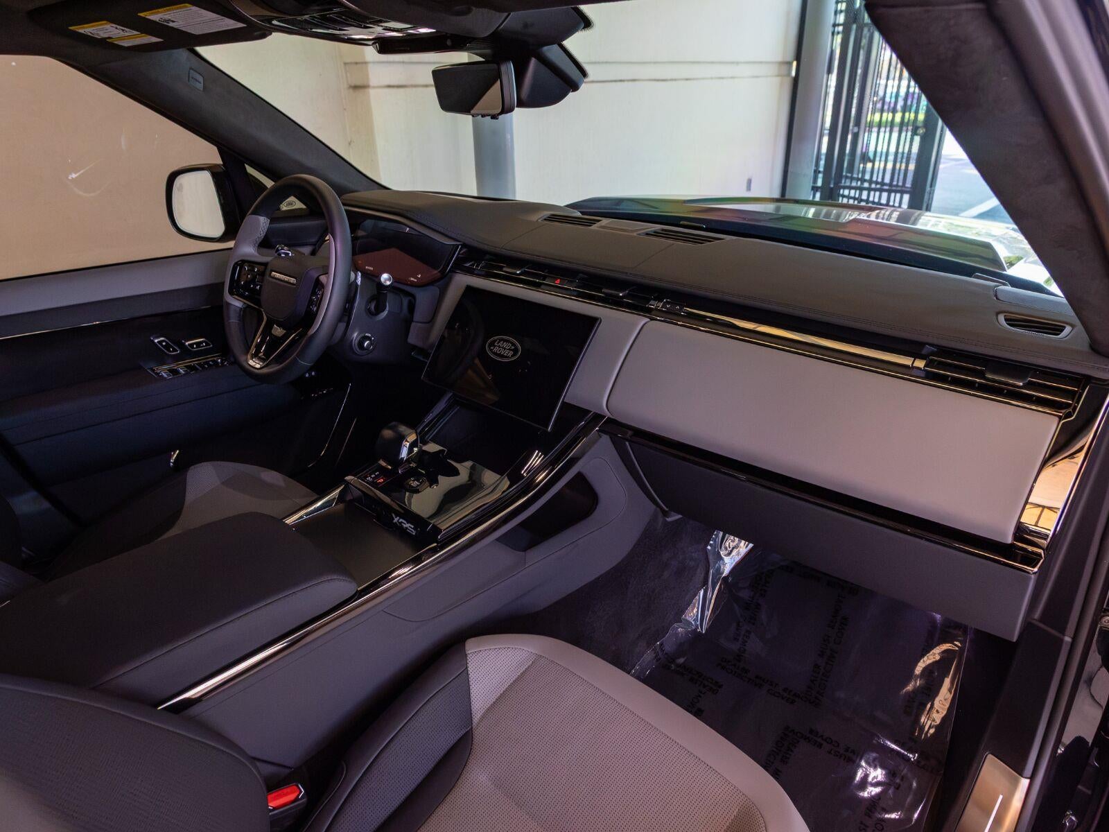 2025 Land Rover Range Rover Sport Urban Xrs P635 SV Edition Two
