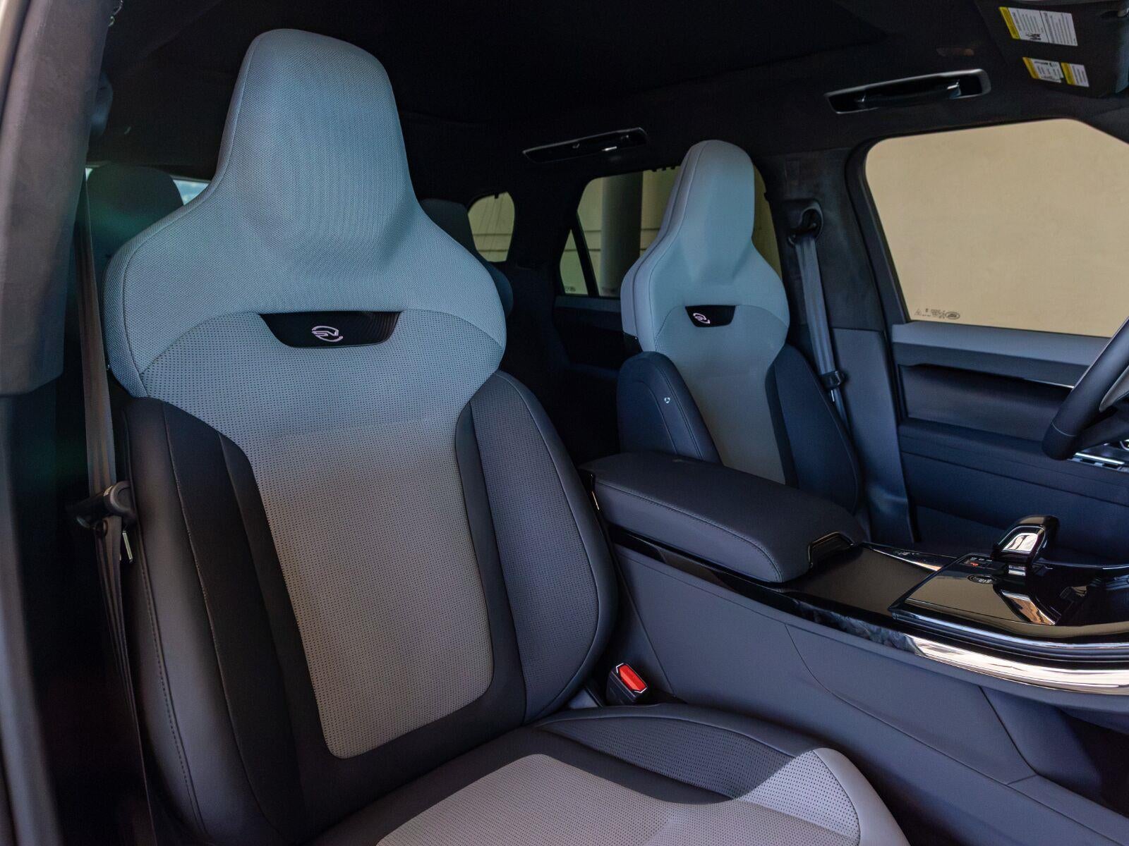 2025 Land Rover Range Rover Sport Urban Xrs P635 SV Edition Two