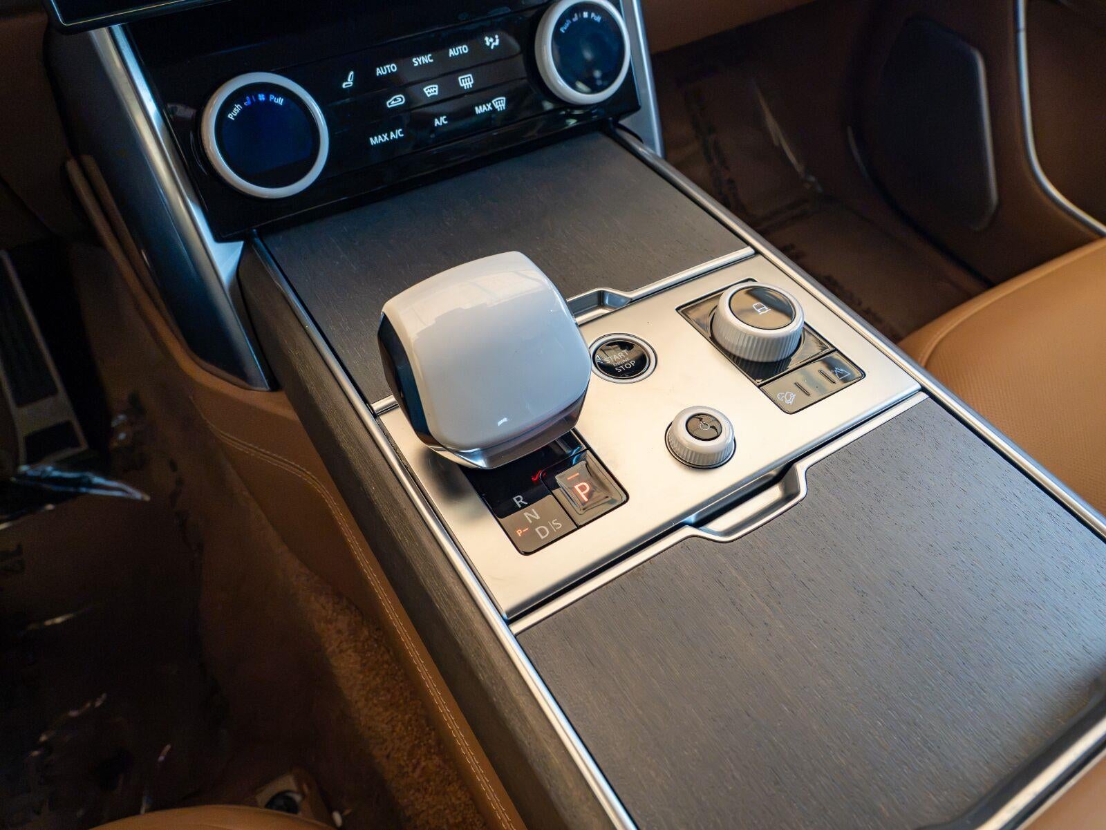 2022 Land Rover Range Rover SV LWB