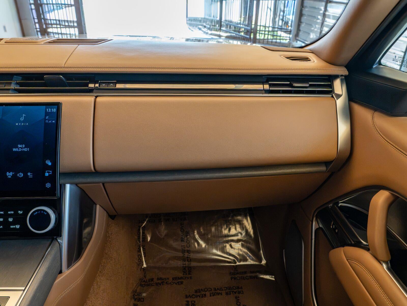 2022 Land Rover Range Rover SV LWB