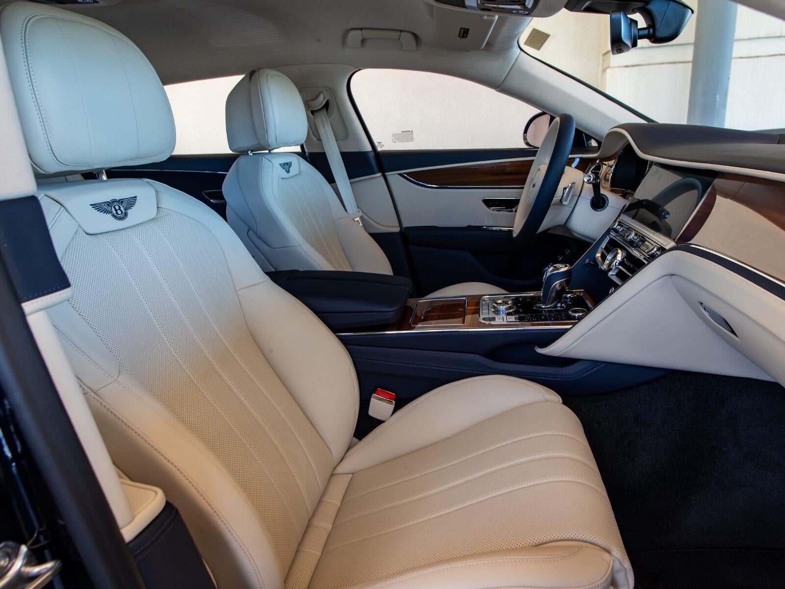 2026 Bentley Flying Spur Base