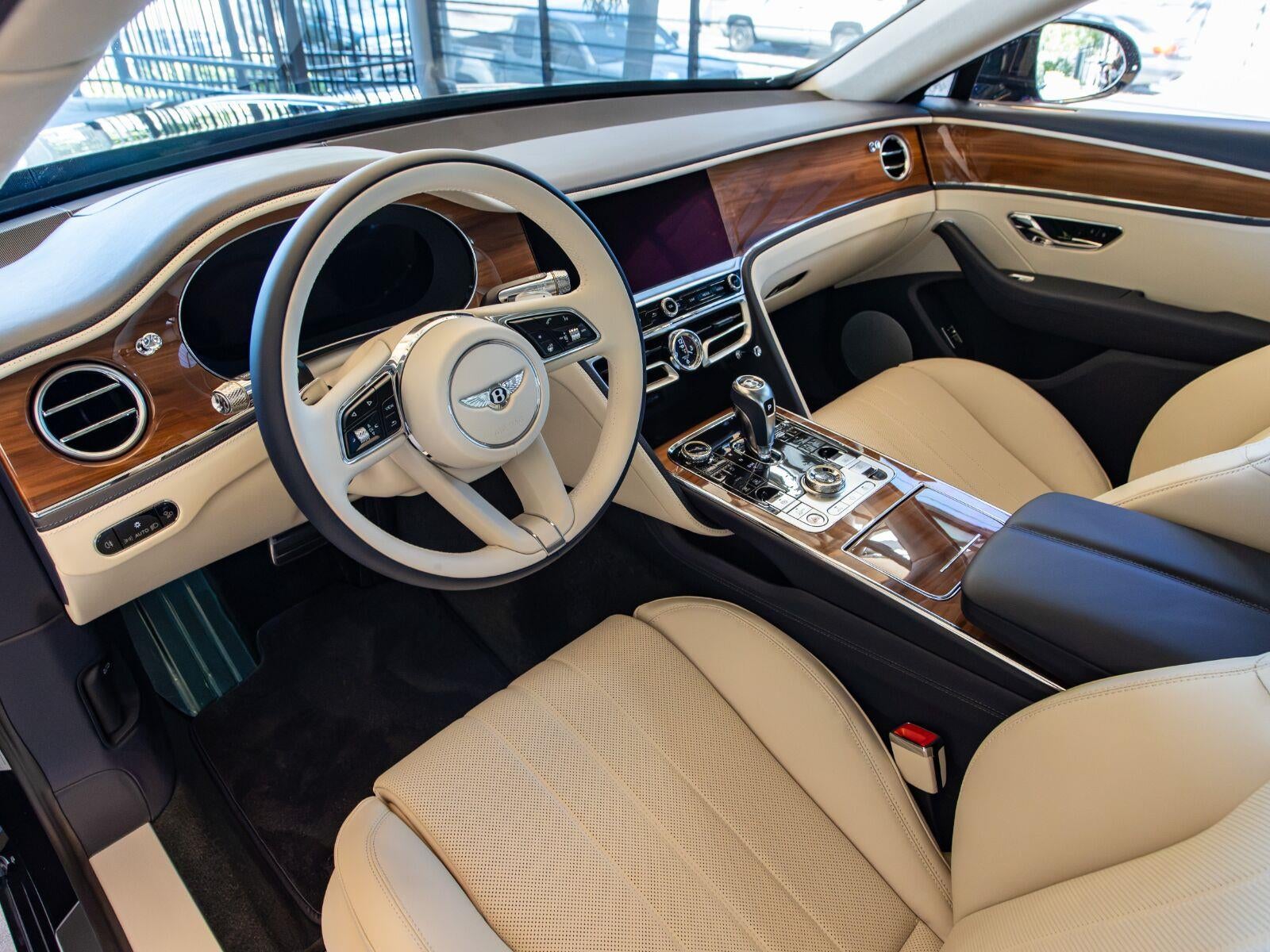 2026 Bentley Flying Spur Base