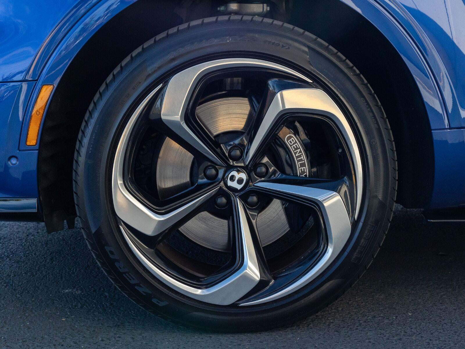 2022 Bentley Bentayga V8