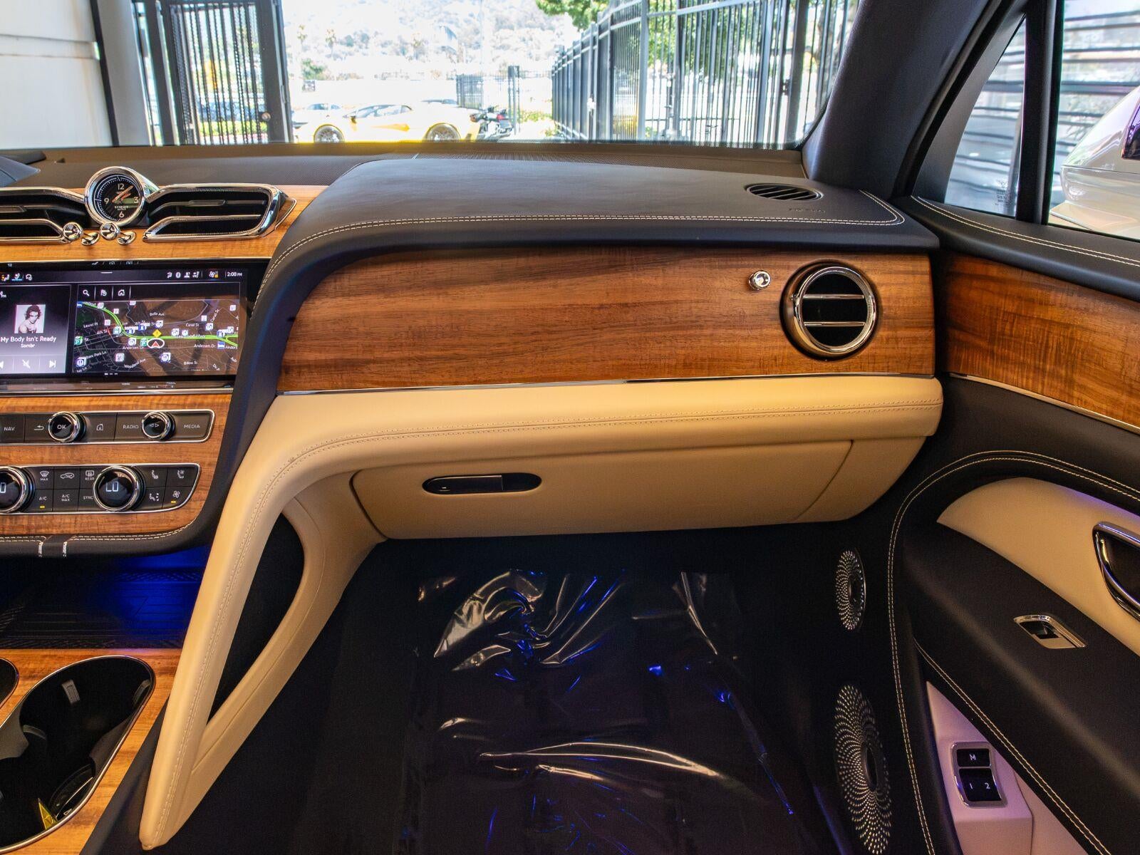 2026 Bentley Bentayga V8