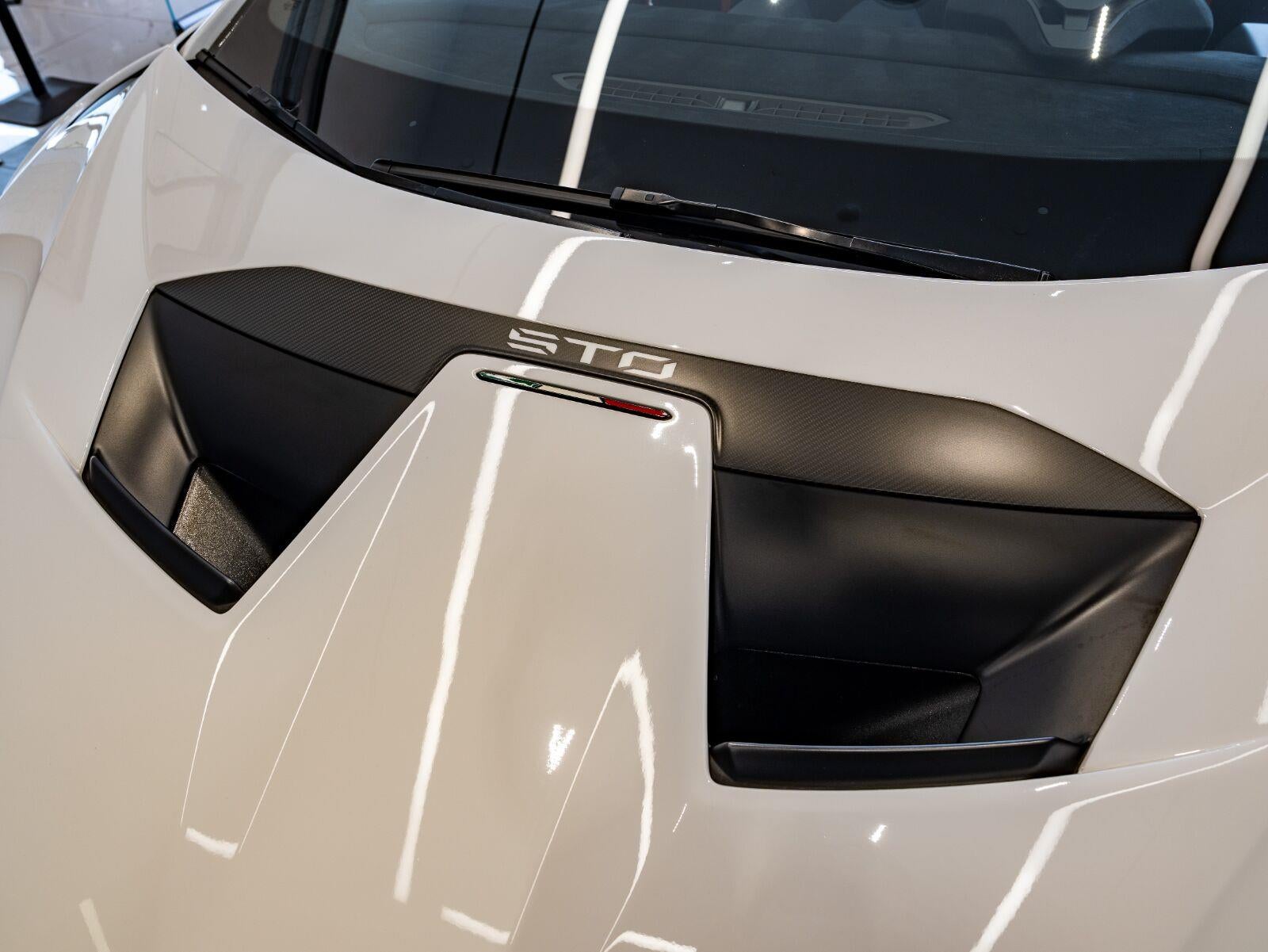 2022 Lamborghini Huracan STO Coupe