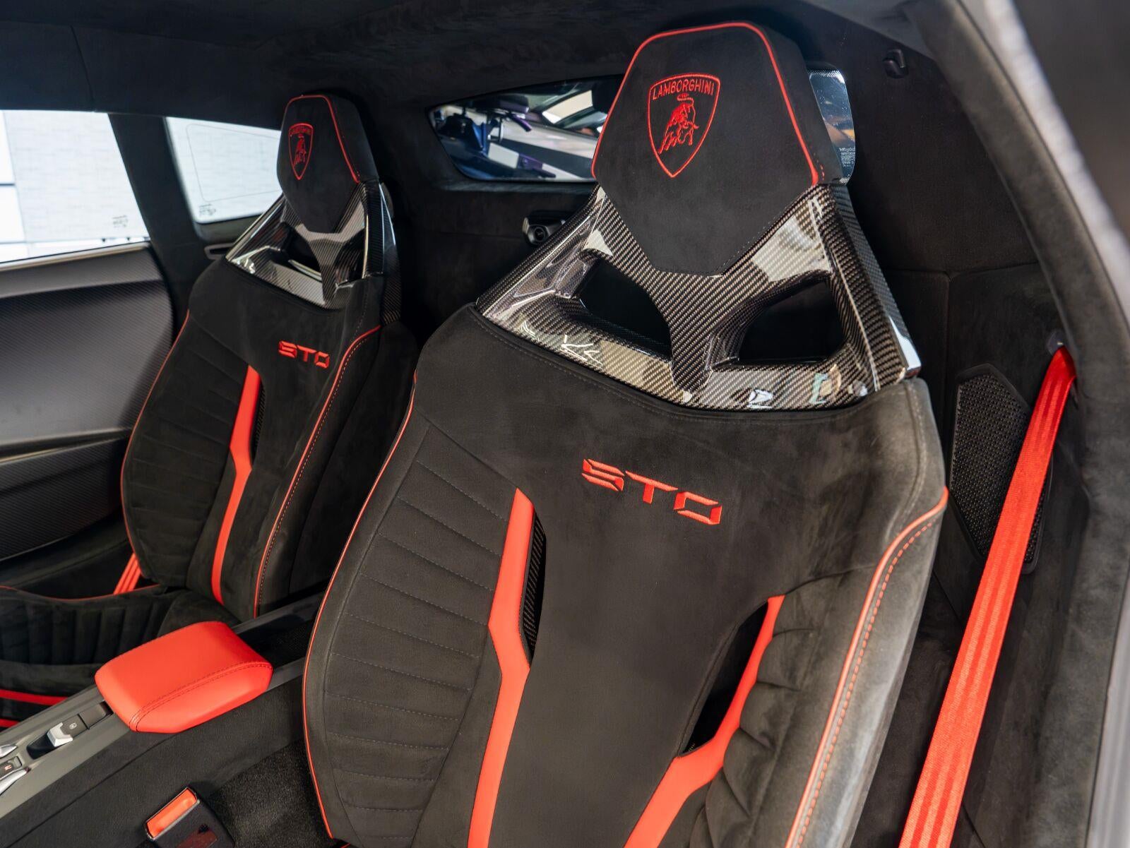 2022 Lamborghini Huracan STO Coupe