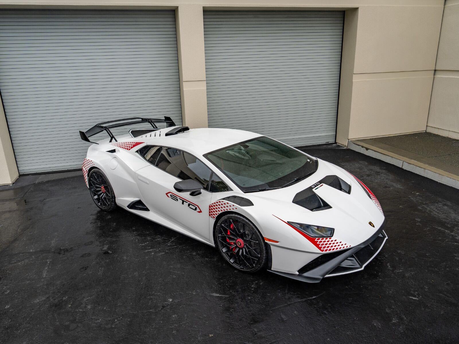 2022 Lamborghini Huracan STO Coupe
