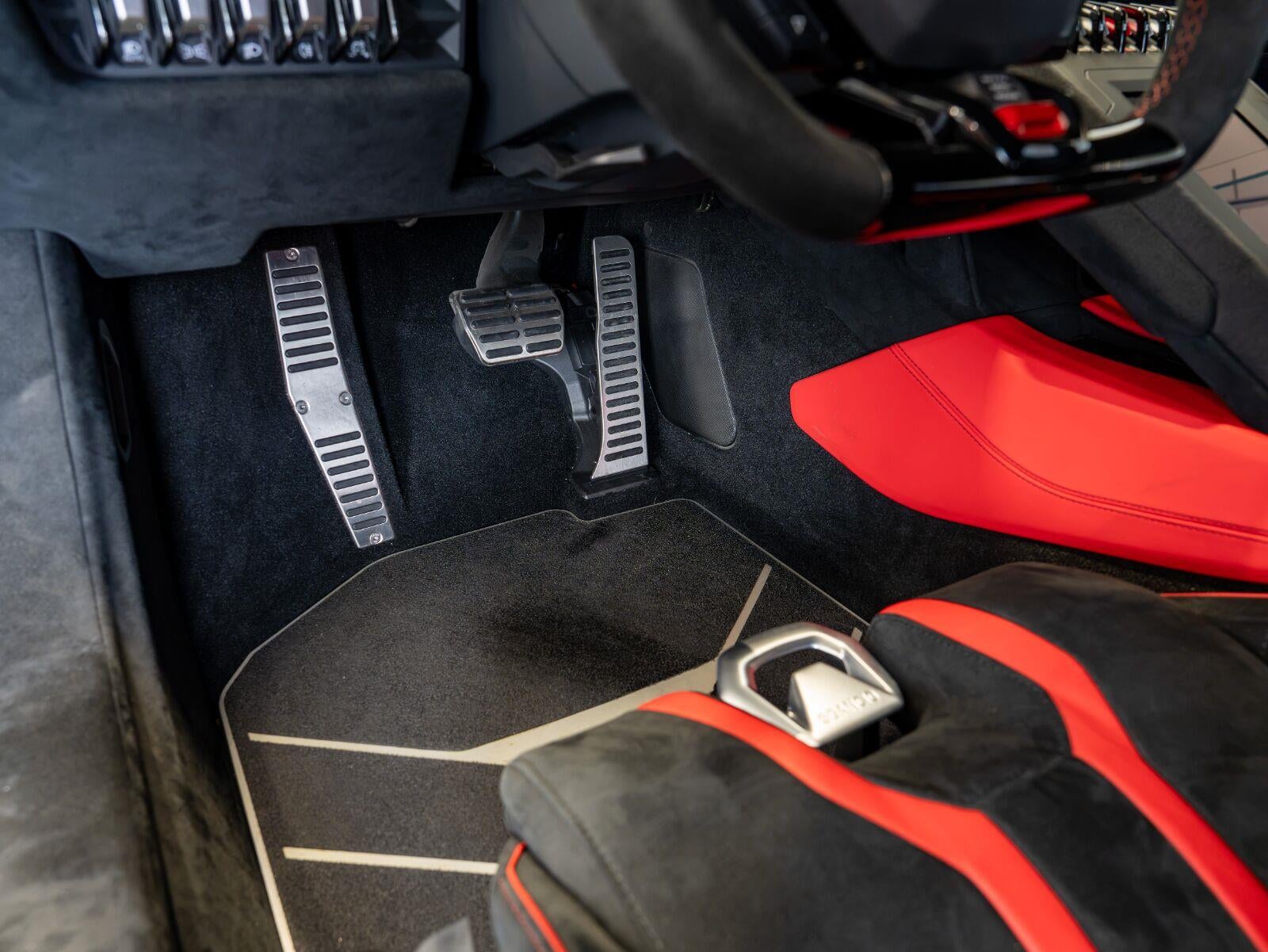 2022 Lamborghini Huracan STO Coupe