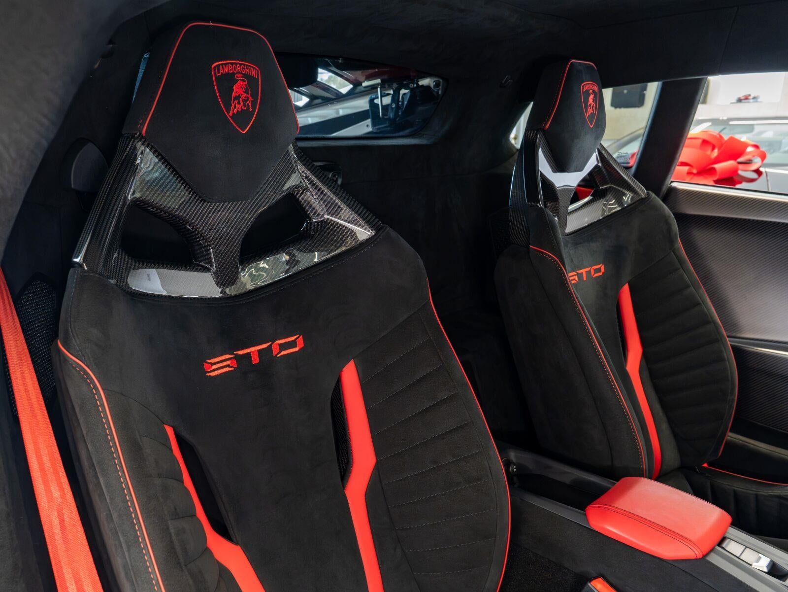 2022 Lamborghini Huracan STO Coupe