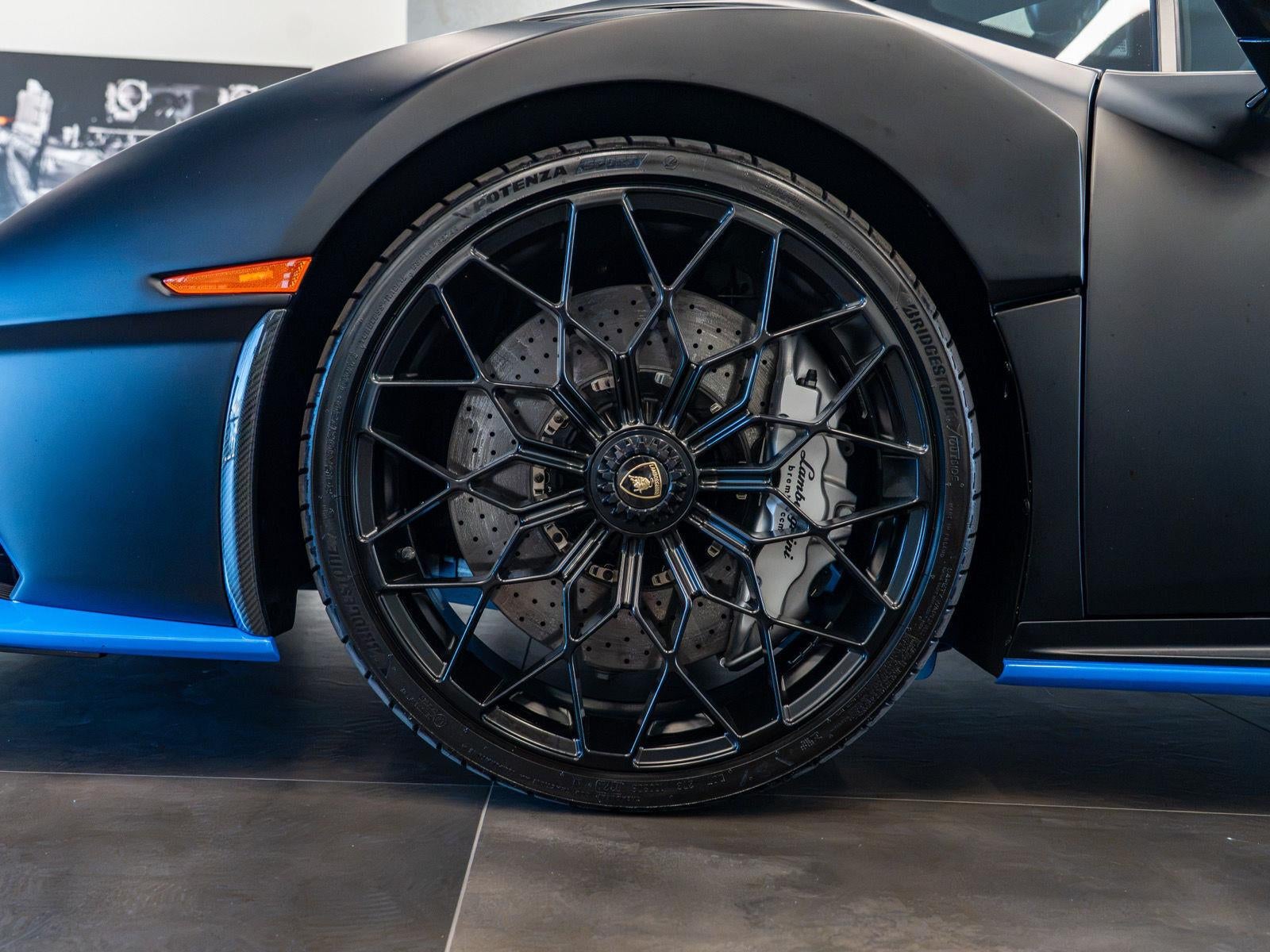 2024 Lamborghini Huracan STO
