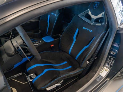 2024 Lamborghini Huracan STO