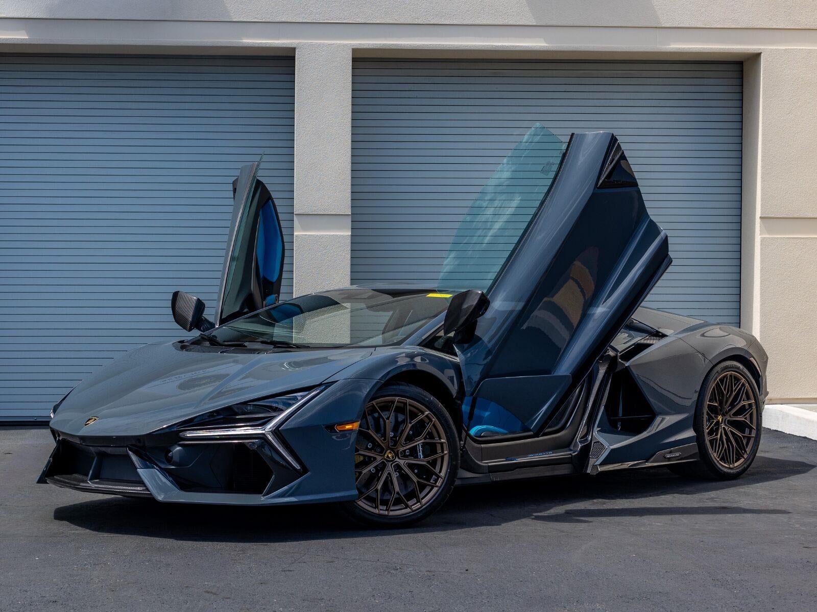 2026 Lamborghini Revuelto Coupe