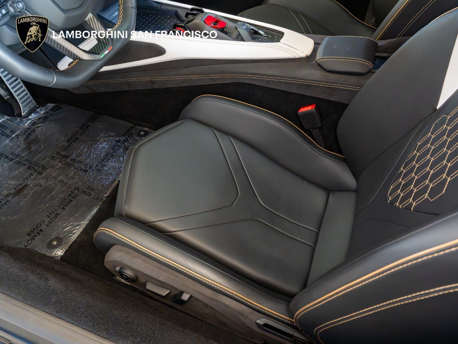 2026 Lamborghini Revuelto Coupe