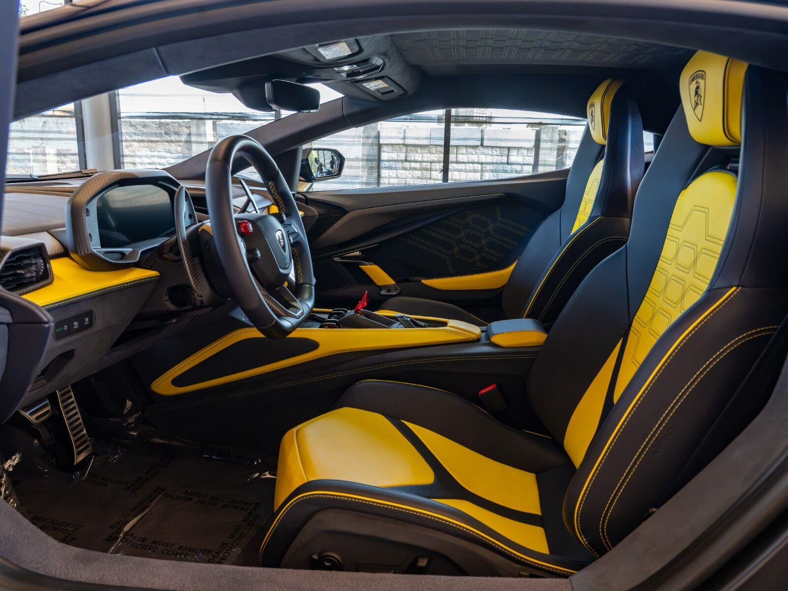 2026 Lamborghini Revuelto Coupe