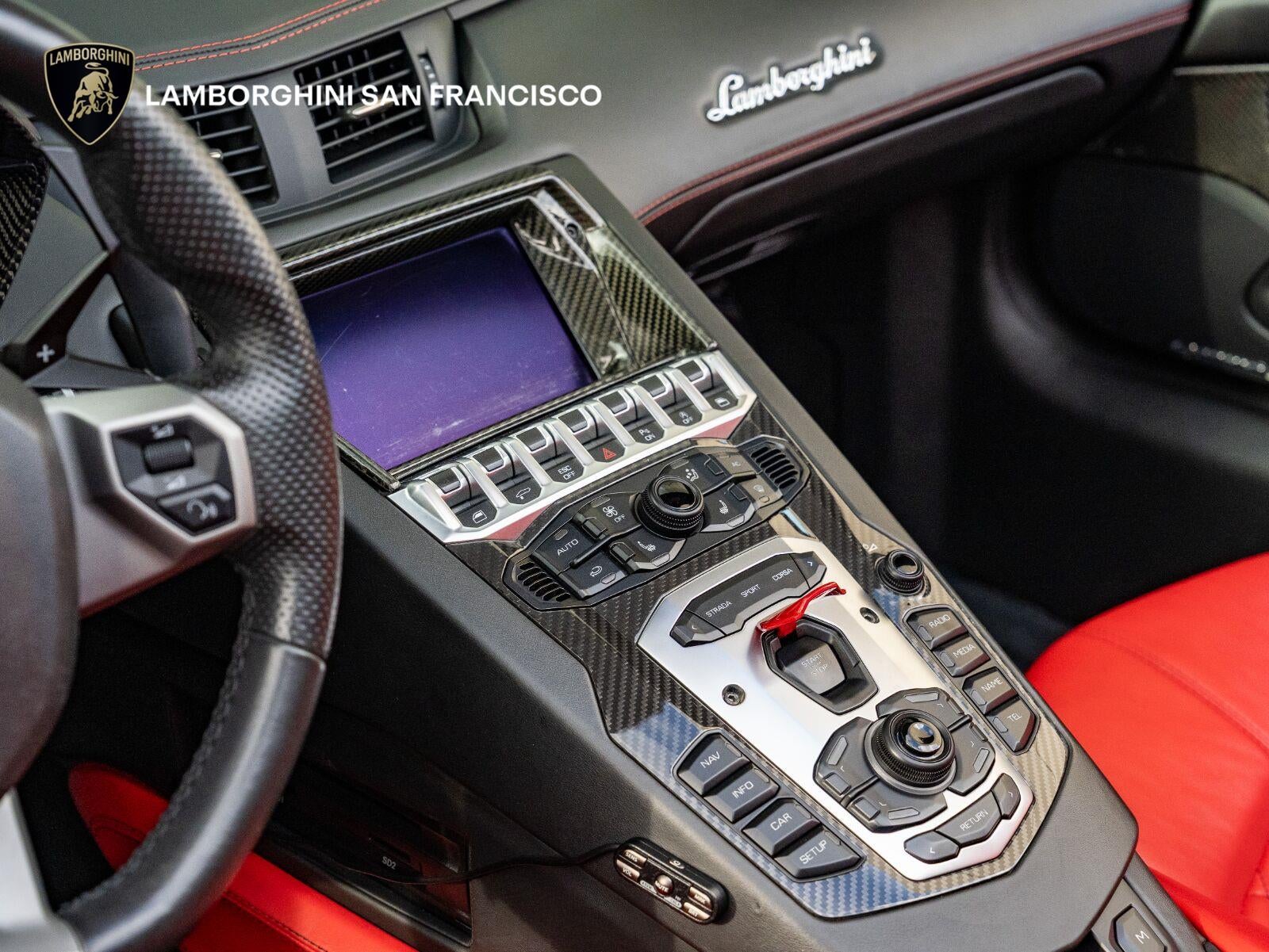 2016 Lamborghini Aventador LP 700-4 Roadster