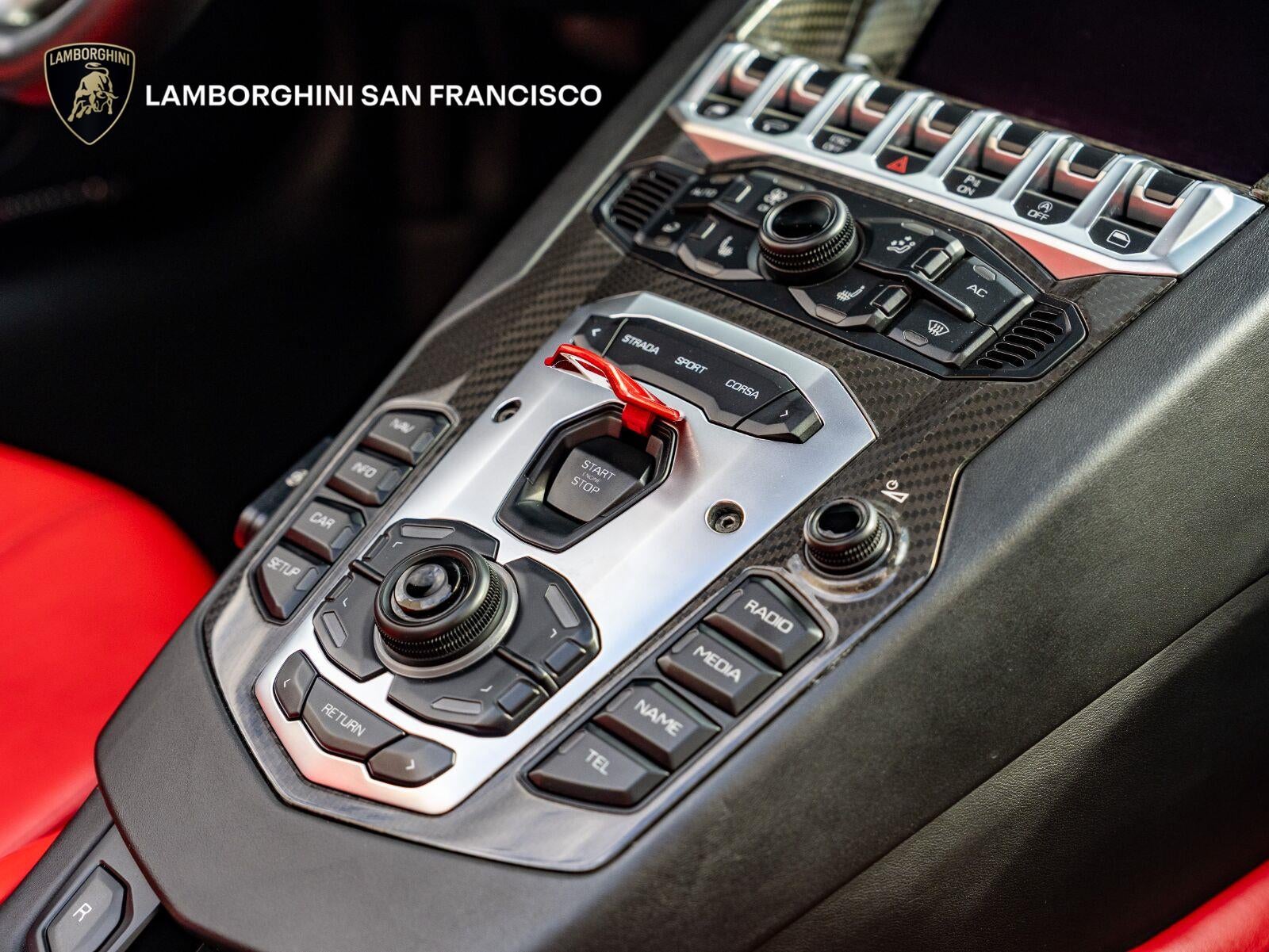 2016 Lamborghini Aventador LP 700-4 Roadster
