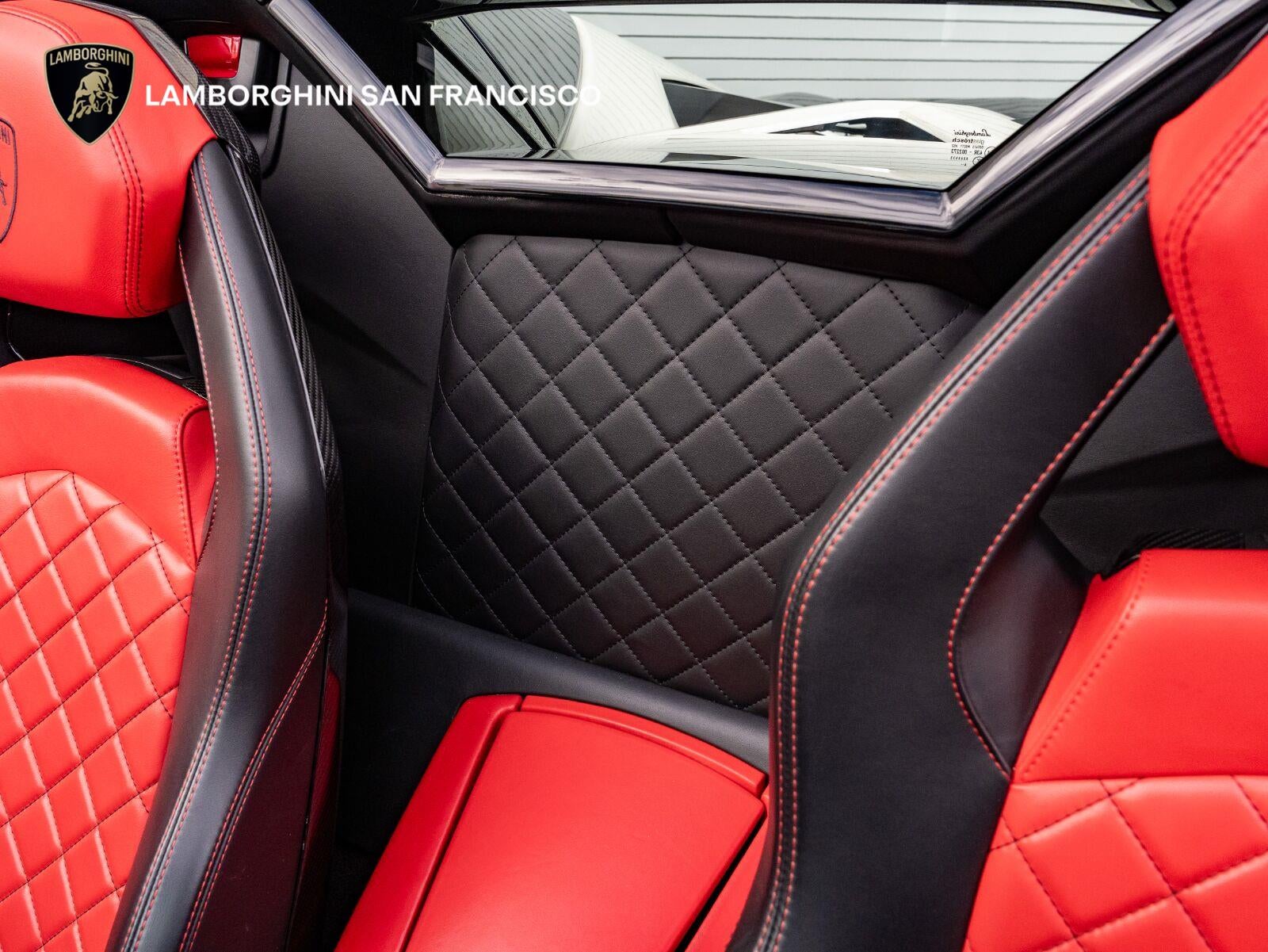 2016 Lamborghini Aventador LP 700-4 Roadster