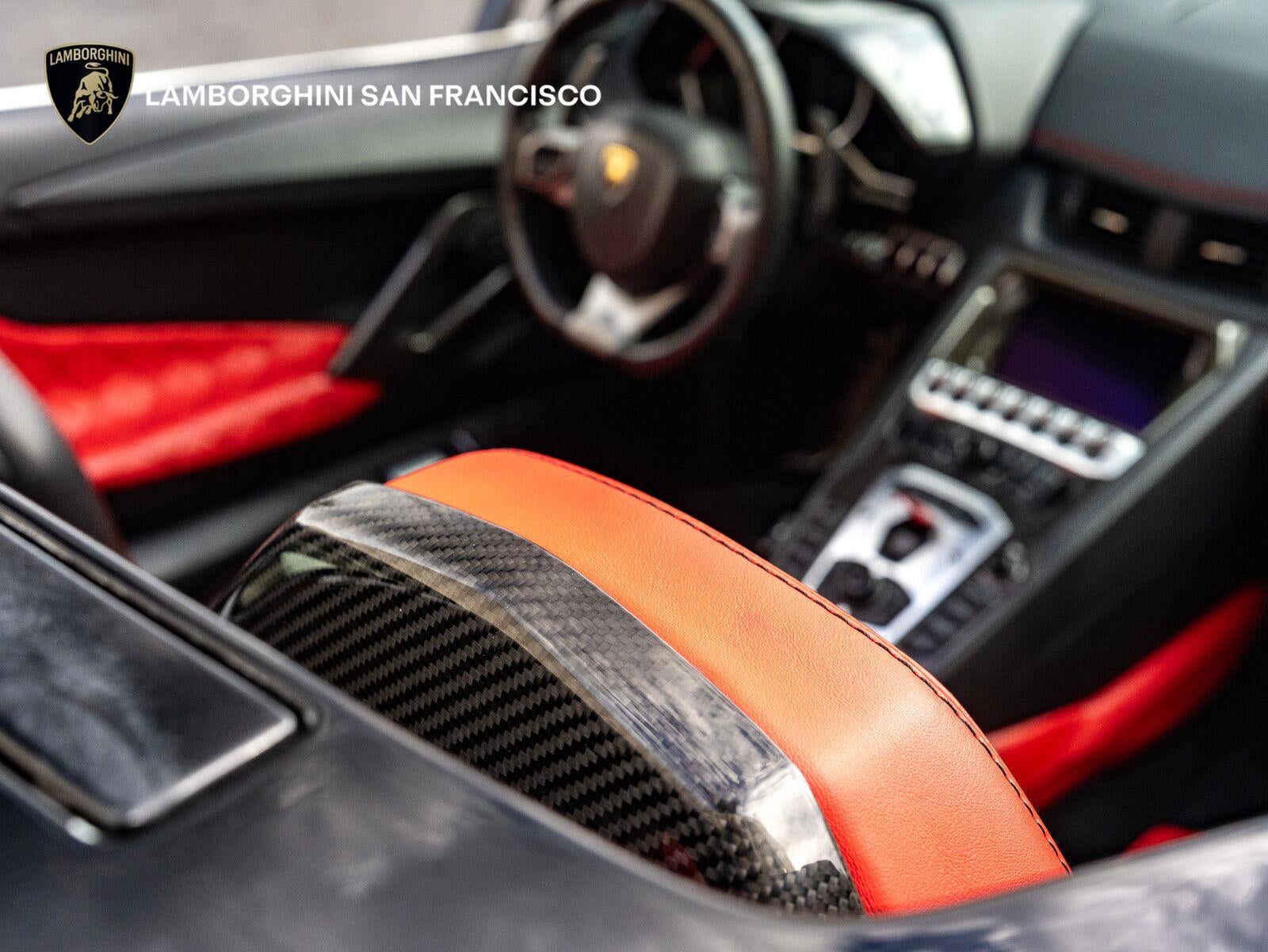 2016 Lamborghini Aventador LP 700-4 Roadster