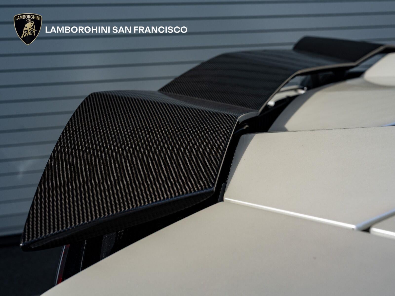 2016 Lamborghini Aventador LP 700-4 Roadster