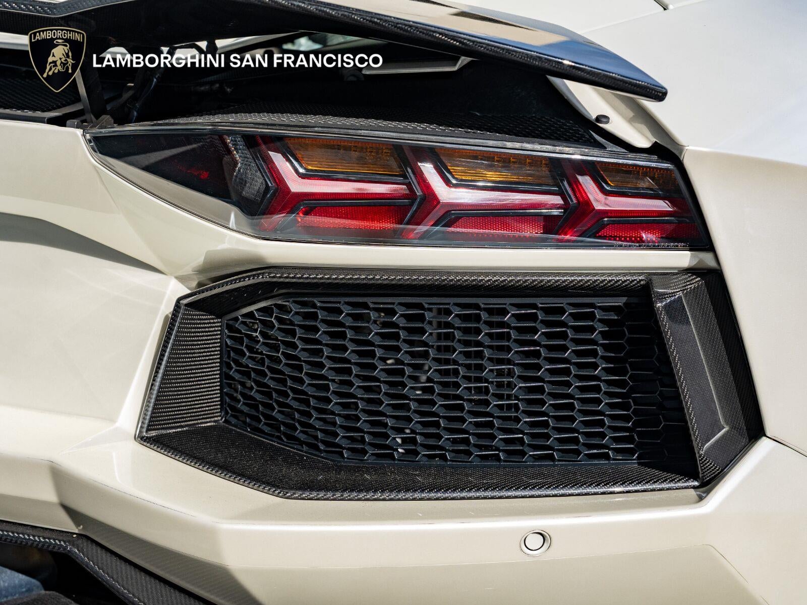 2016 Lamborghini Aventador LP 700-4 Roadster