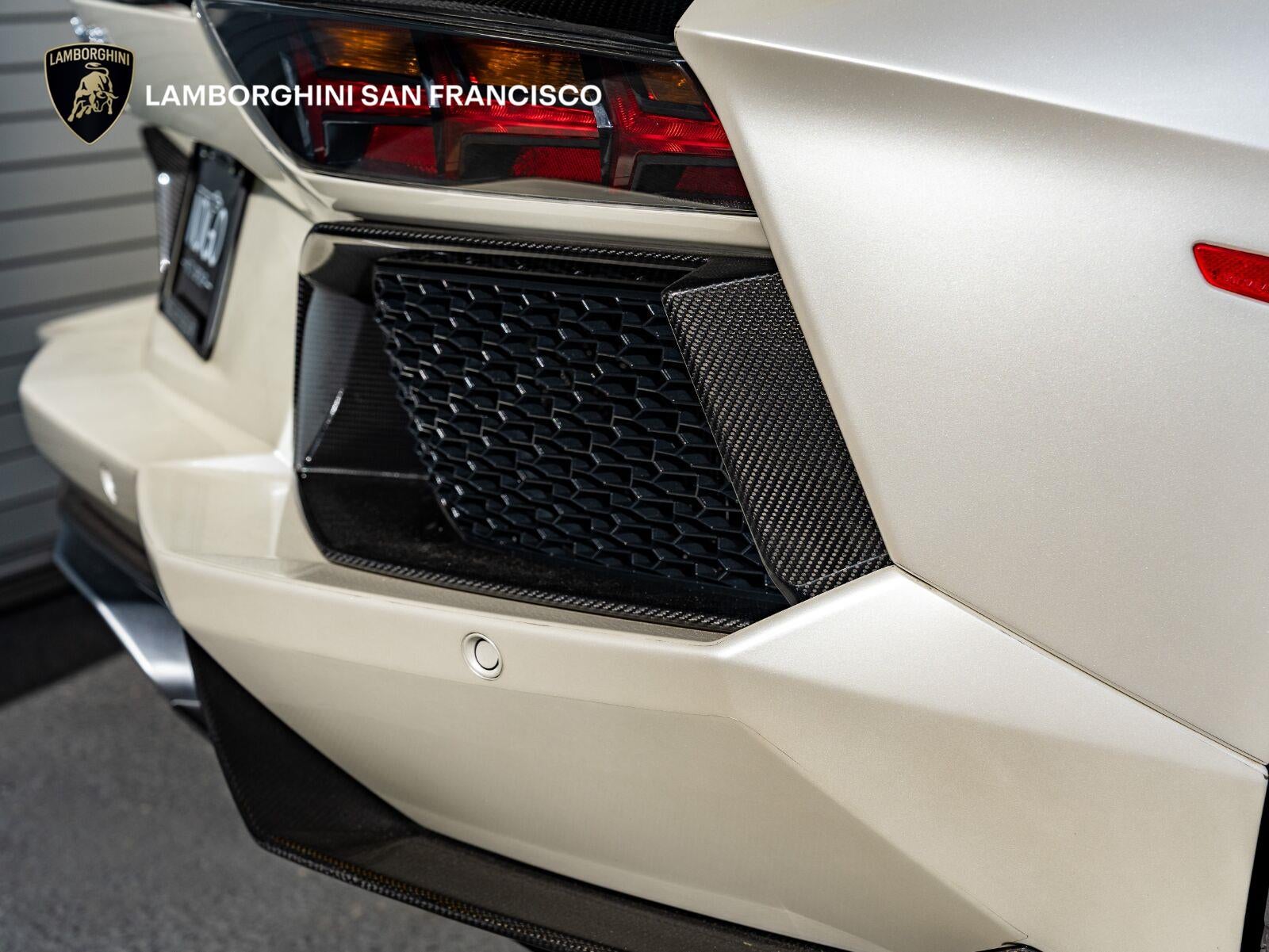 2016 Lamborghini Aventador LP 700-4 Roadster