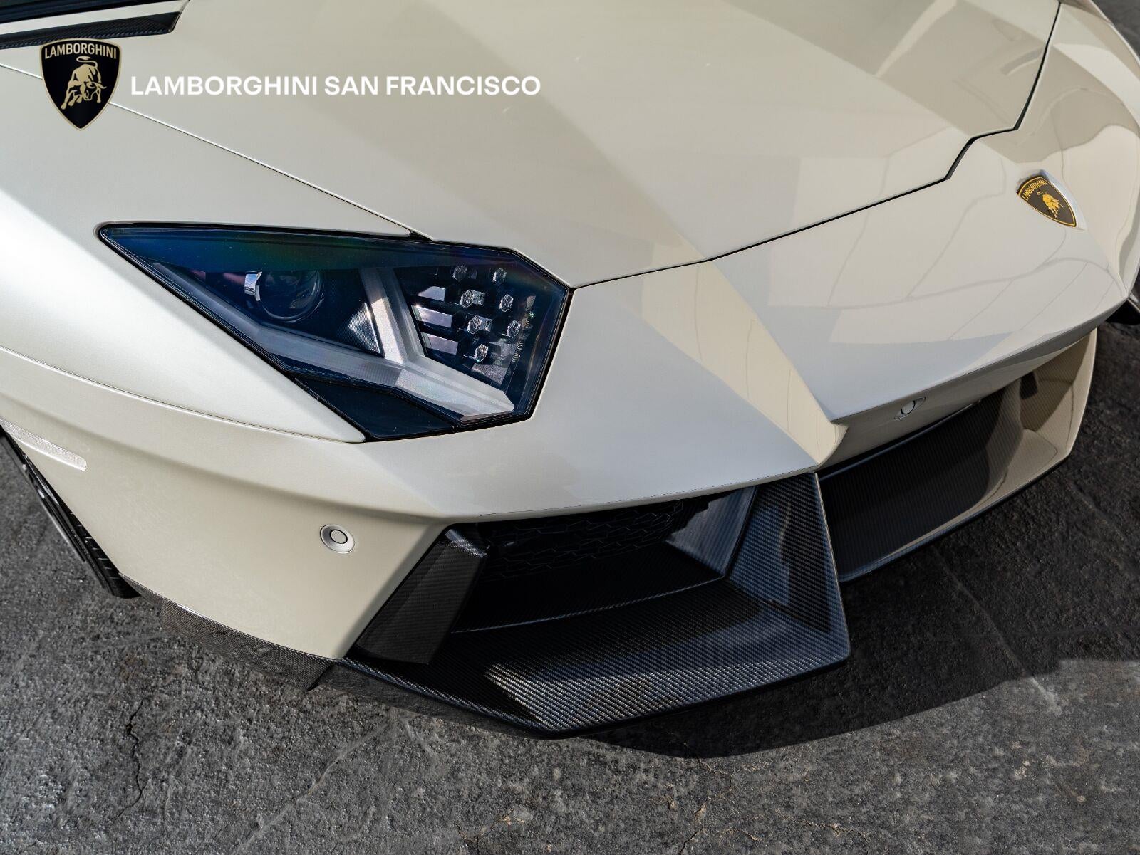 2016 Lamborghini Aventador LP 700-4 Roadster
