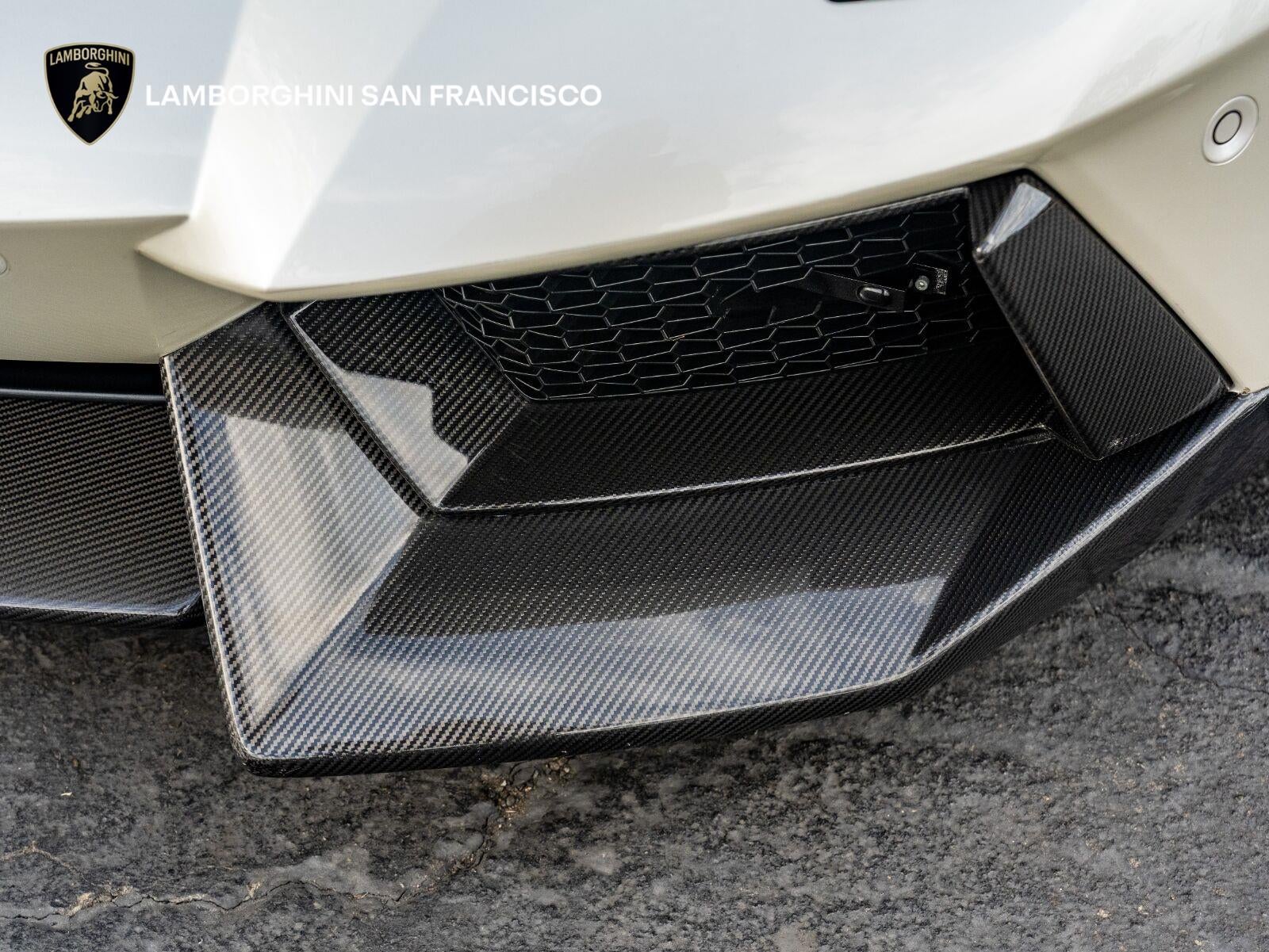 2016 Lamborghini Aventador LP 700-4 Roadster