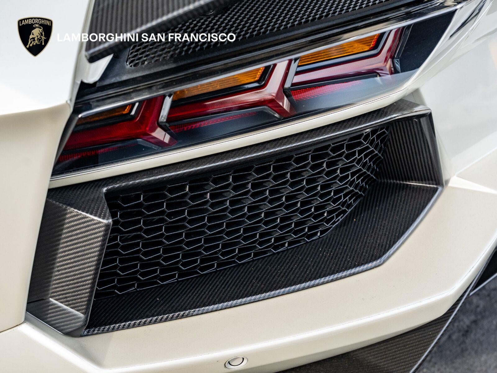 2016 Lamborghini Aventador LP 700-4 Roadster