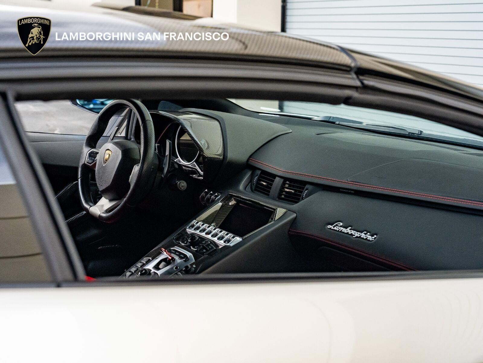 2016 Lamborghini Aventador LP 700-4 Roadster