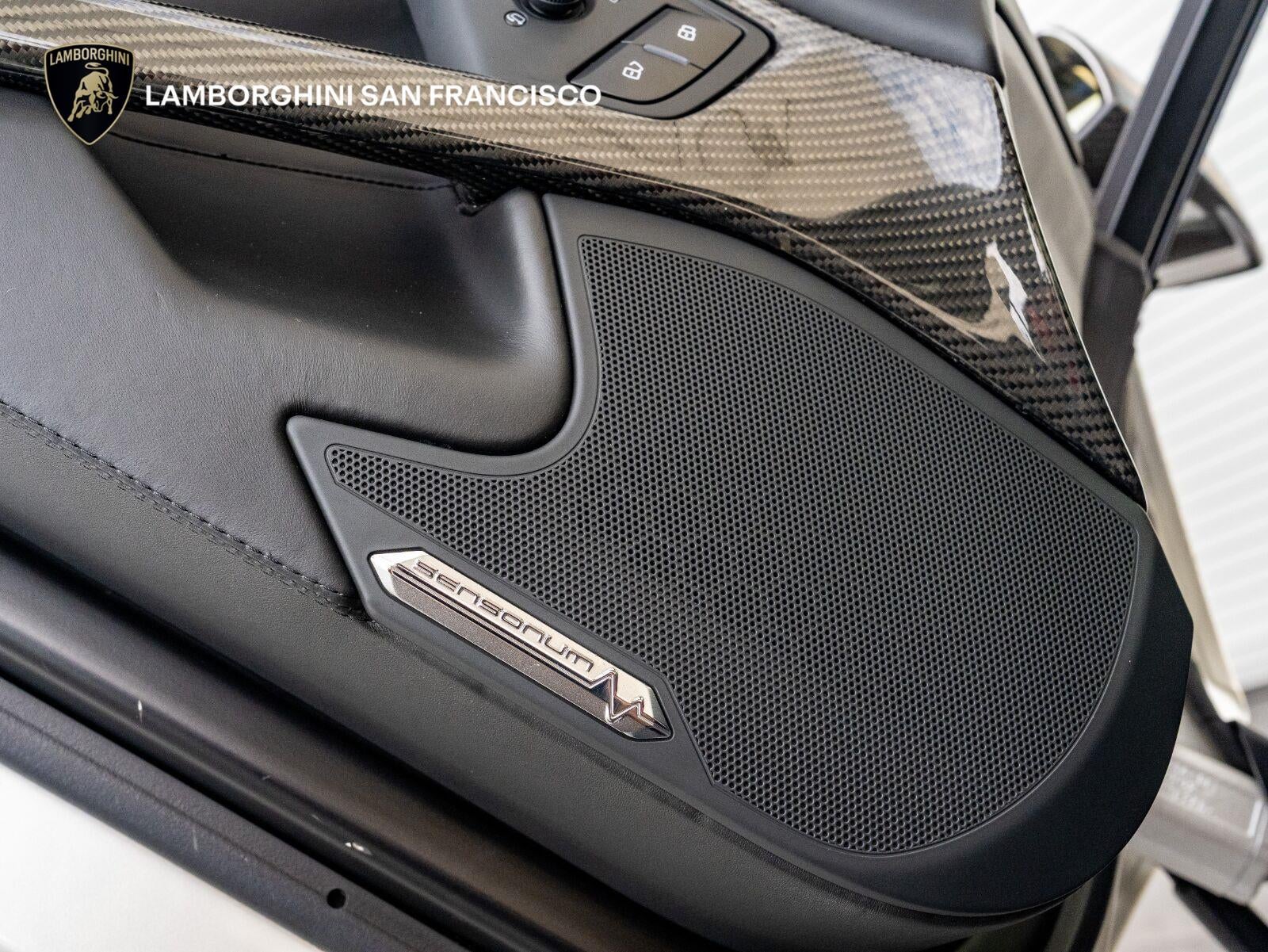 2016 Lamborghini Aventador LP 700-4 Roadster